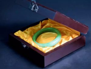 典当行小朝奉分享玉石保养方法