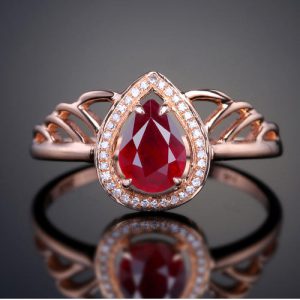 红宝石首饰