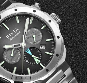 飞亚达陨石盘手表