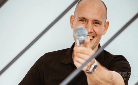 OLI.P成为艾美表品牌之友