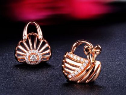 兑铺珠宝知识：结婚买钻戒好还是黄金戒指好?