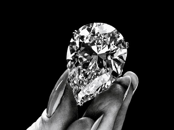 钻石回收这些钻石饰品很受欢迎