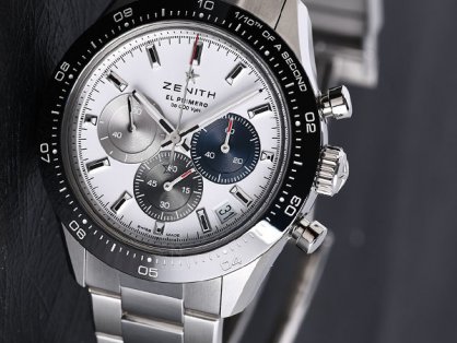 为何智能手机仍然不能完全取代手表？