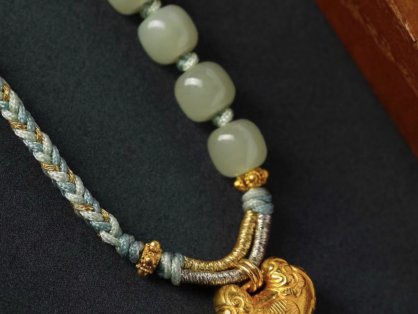 你了解过定制版传统手绳吗