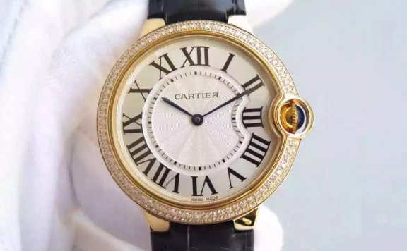 回收行上门回收卡地亚蓝气球手表