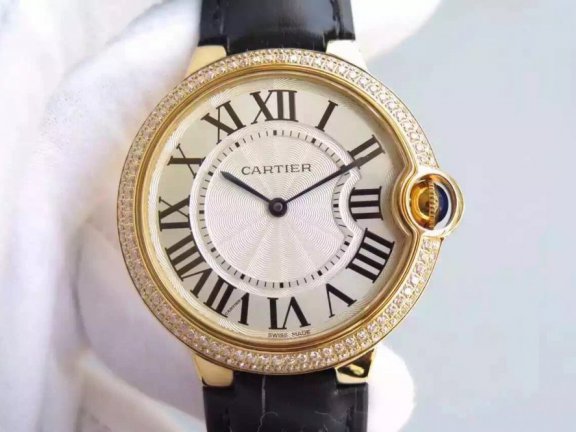 回收行上门回收卡地亚蓝气球手表