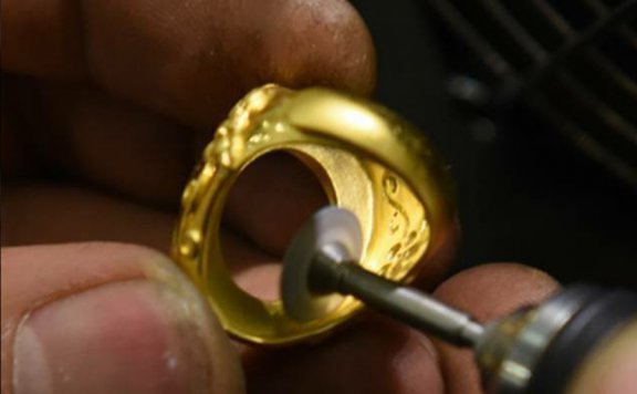 为什么要支付黄金首饰的加工费