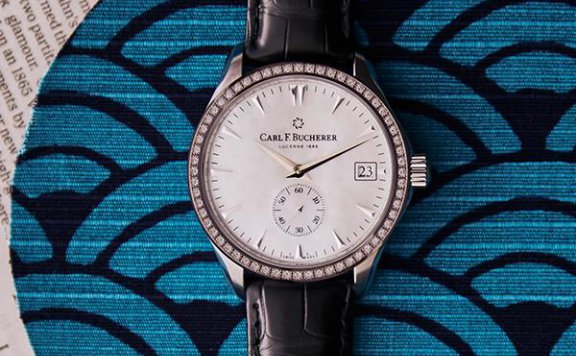 为何瑞士知名手表几十万买的回收时候只能打对折